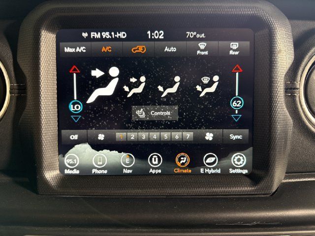 Used 2023 Jeep Wrangler Unlimited Rubicon 4xe w/ Cold Weather Group AWD/4WD image 33