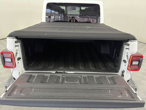 Used 2020 Jeep Gladiator Rubicon image 28