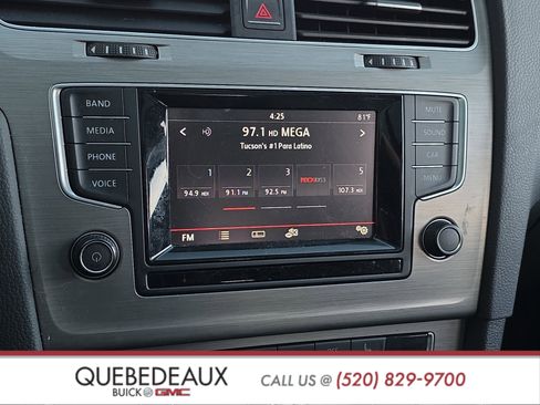 Used 2015 Volkswagen Golf SE image 17