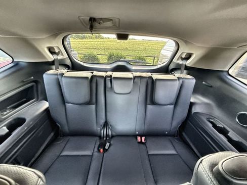 Used 2023 Subaru Ascent Touring AWD/4WD image 24