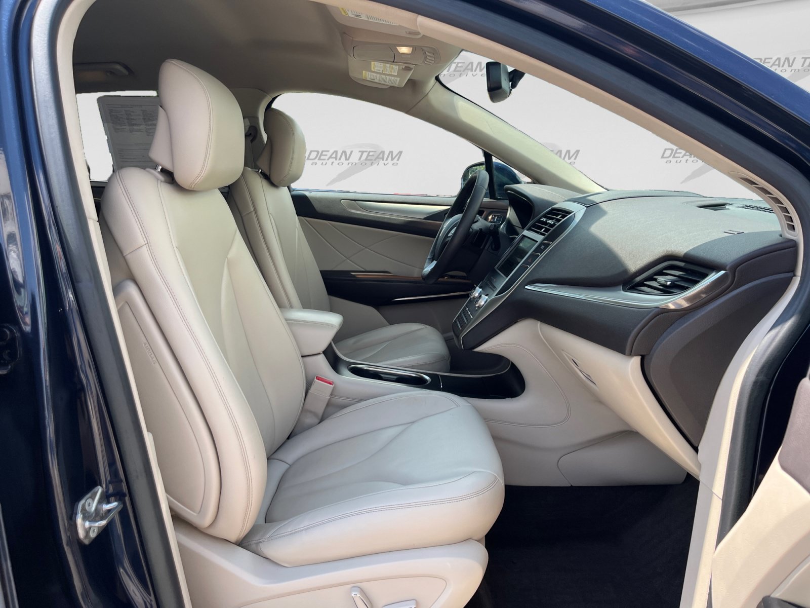 Used 2017 Lincoln MKC Premiere AWD/4WD image 17