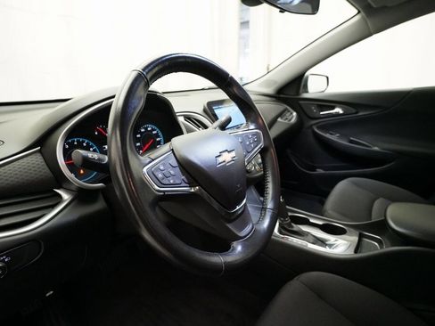 Used 2020 Chevrolet Malibu RS image 8