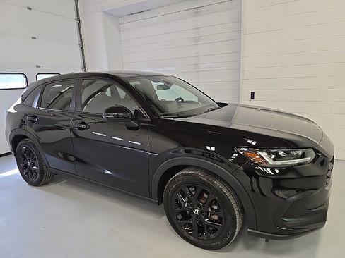 Used 2023 Honda HR-V Sport image 6