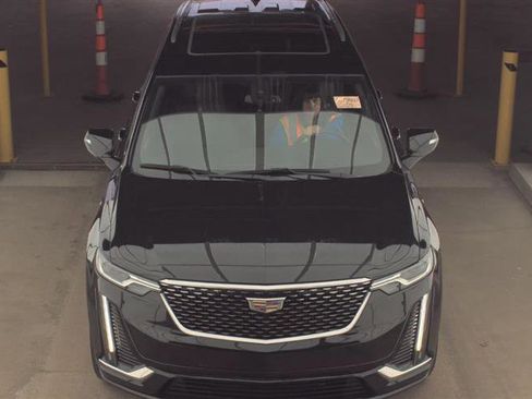 Used 2023 Cadillac XT6 Premium Luxury w/ LPO, Floor Liner Package AWD/4WD image 4