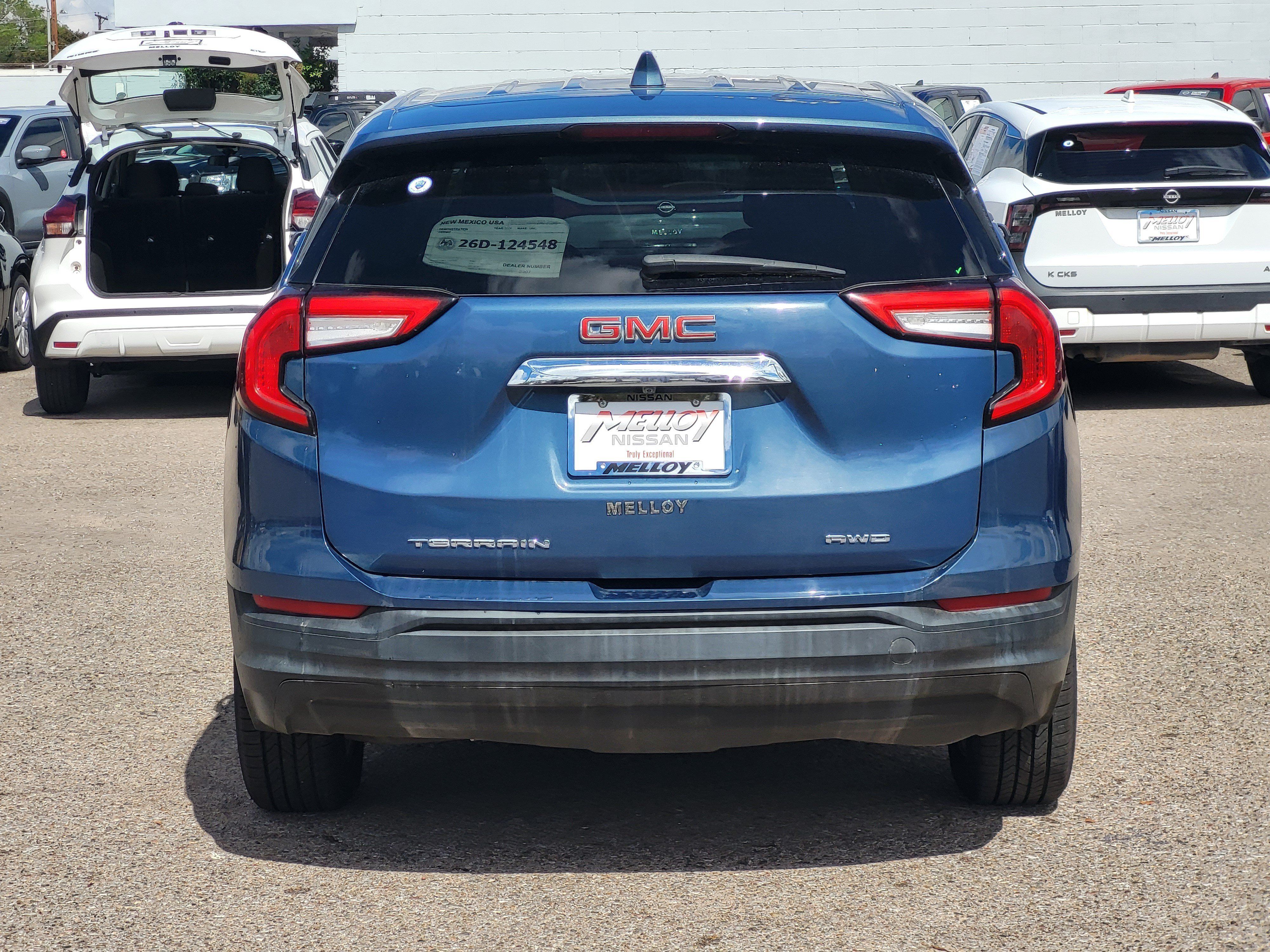 Used 2024 GMC Terrain SLE AWD/4WD image 5