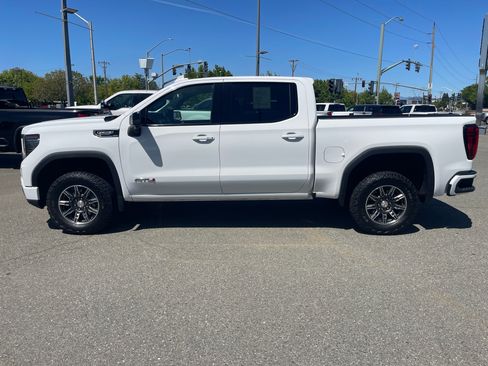 Used 2025 GMC Sierra 1500 AT4 AWD/4WD image 8