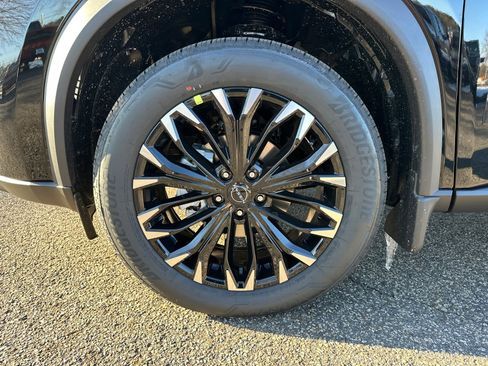 New 2026 Nissan Rogue SV image 10