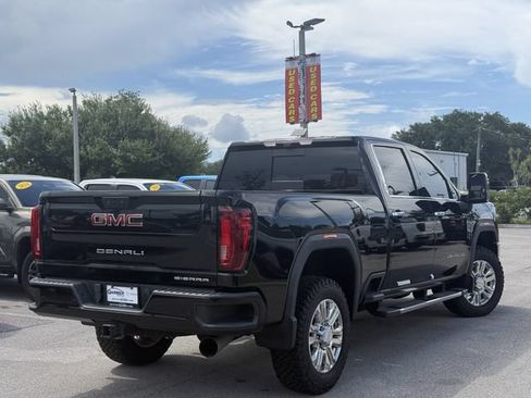 Used 2022 GMC Sierra 3500 Denali w/ Denali Ultimate Package AWD/4WD image 3