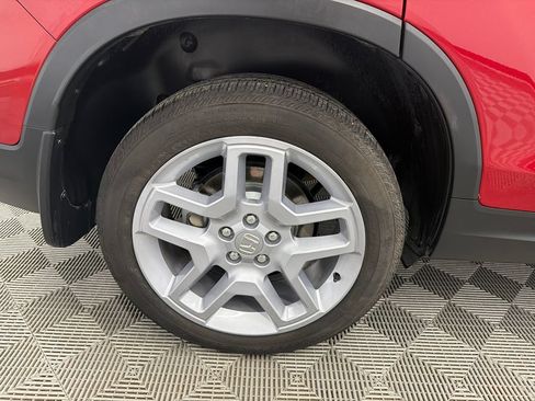 Certified 2025 Honda Passport EX-L image 19