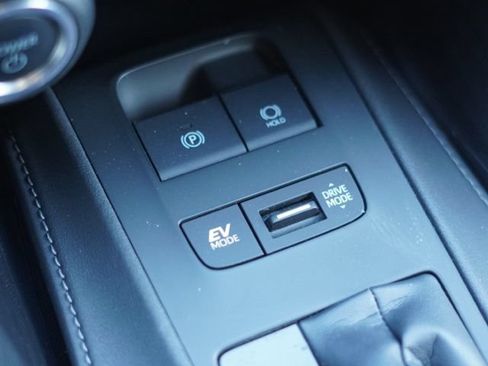 Used 2023 Toyota Venza XLE AWD/4WD image 35