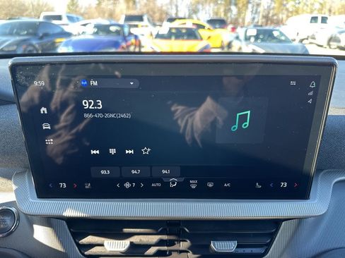 Used 2025 Ford Explorer ST-Line w/ ST-Line Street Pack image 18