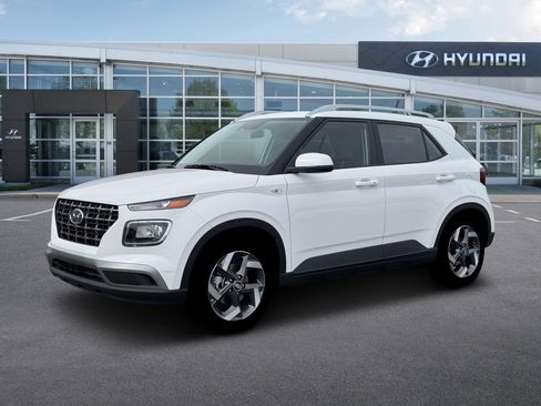 New 2026 Hyundai Venue SEL image 2