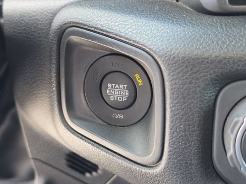 Used 2024 Jeep Gladiator Sport AWD/4WD image 38