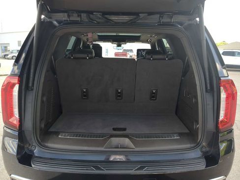 Used 2021 GMC Yukon Denali w/ Denali Premium Package AWD/4WD image 27