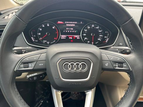 Used 2023 Audi Q5 Premium image 22