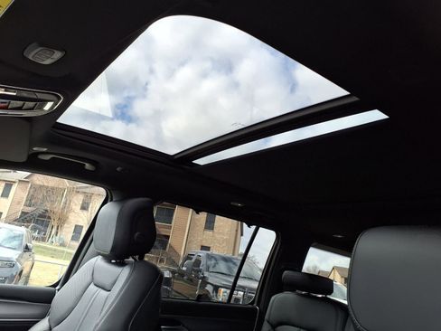 New 2026 Jeep Grand Wagoneer Limited image 10