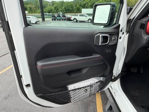 Used 2019 Jeep Wrangler Unlimited Rubicon AWD/4WD image 15