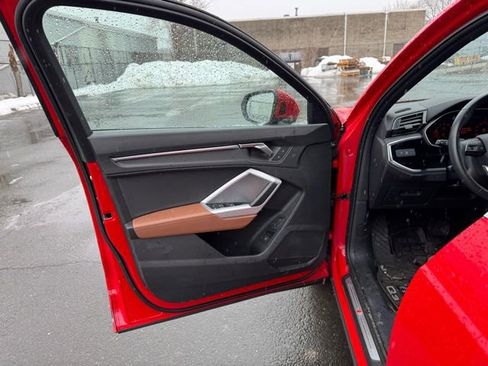 Used 2023 Audi Q3 2.0T Premium Plus w/ Premium Plus Package image 12