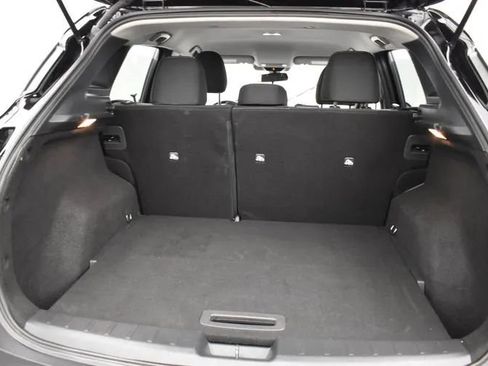 Used 2025 Nissan Kicks SV FWD image 16