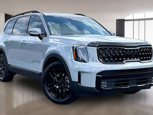 Used 2025 Kia Telluride SX X-Line AWD/4WD image 3