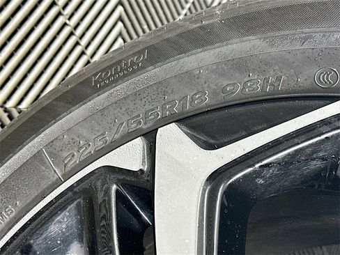 Used 2023 Chevrolet TrailBlazer RS w/ Convenience Package image 33