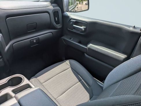 Used 2022 Chevrolet Silverado 1500 Custom w/ LPO, Blackout Package AWD/4WD image 17