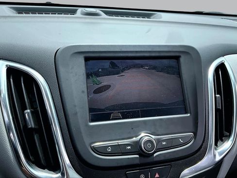Used 2024 Chevrolet Equinox LS FWD image 25