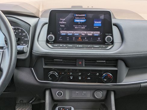 Used 2023 Nissan Rogue S FWD image 19