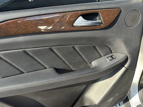 Used 2015 Mercedes-Benz GL 450 4MATIC image 29