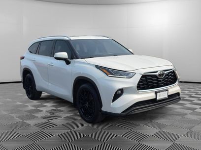 Used 2024 Toyota Highlander Limited
