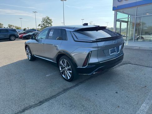Used 2024 Cadillac Lyriq Luxury w/ LPO, Floor Liner Package image 3