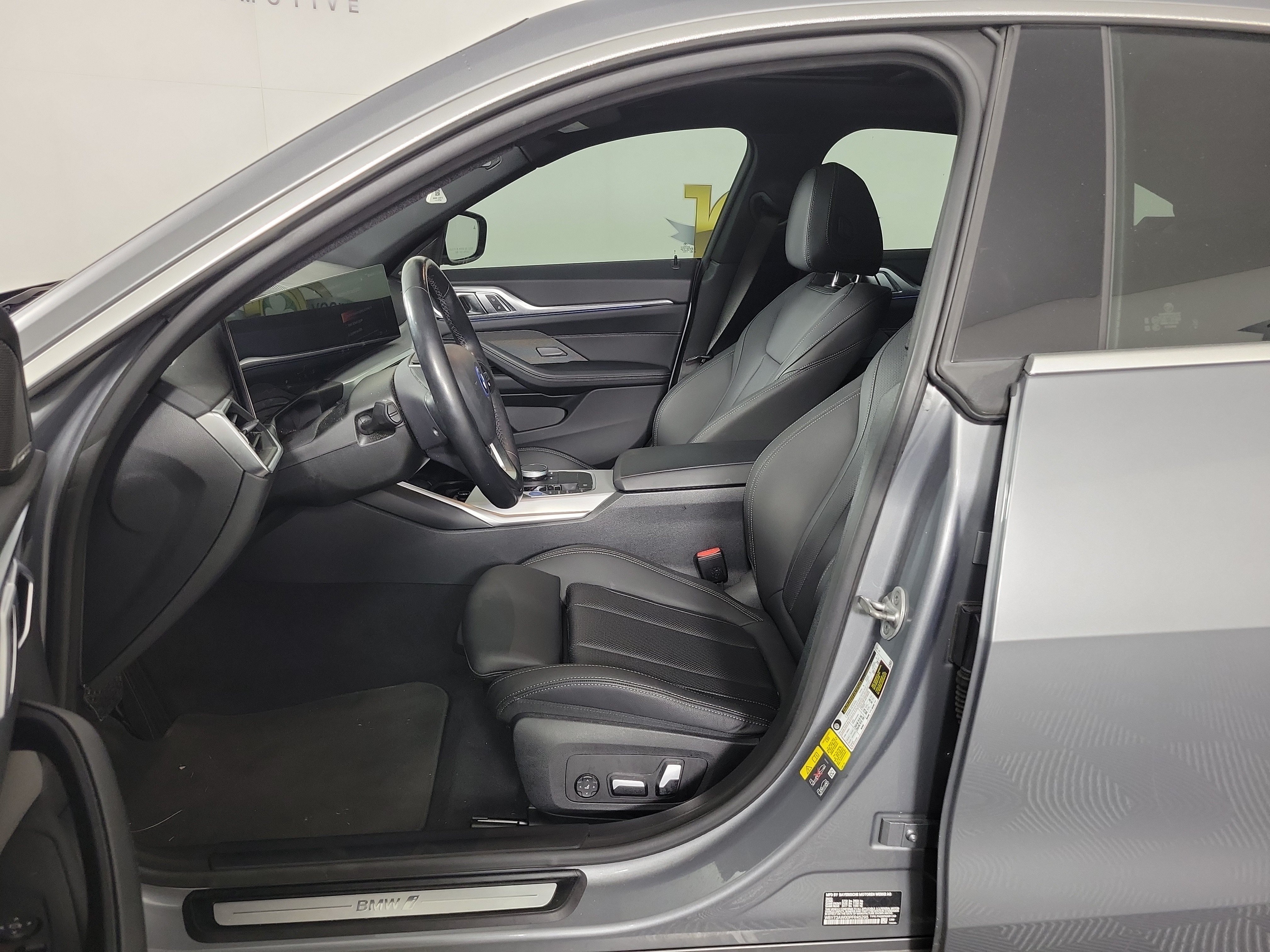 Certified 2023 BMW i4 eDrive40 RWD image 5