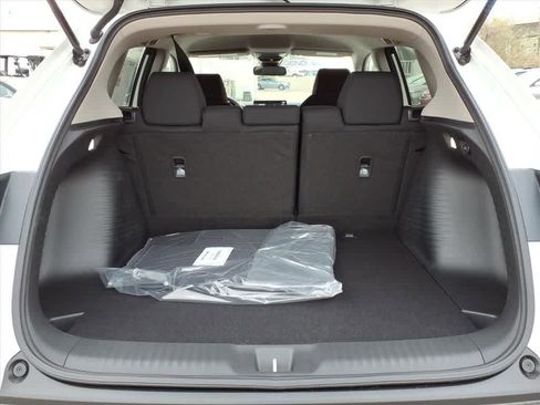 New 2026 Honda HR-V LX image 7