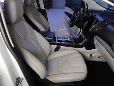 Used 2021 Ford Edge Titanium w/ Class II Trailer Tow Package image 13