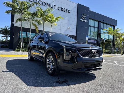 Used 2024 Cadillac XT4 Premium Luxury FWD image 30