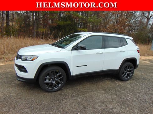 New 2026 Jeep Compass Latitude image 8