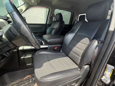 Used 2018 RAM 2500 Big Horn w/ Sport Appearance Group AWD/4WD image 5