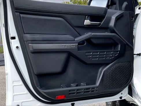 Used 2024 Toyota Tacoma TRD Off-Road image 20