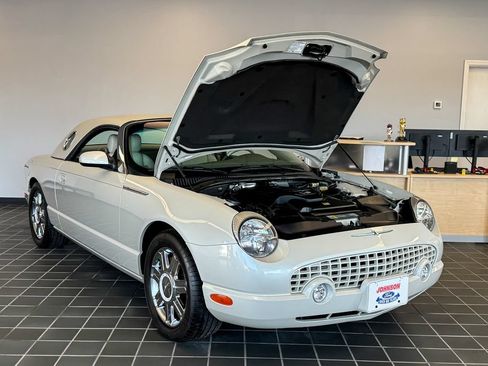 Used 2005 Ford Thunderbird 50th Anniversary RWD image 12