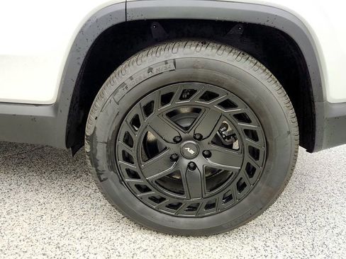 Used 2024 Rivian R1S Adventure AWD/4WD image 9