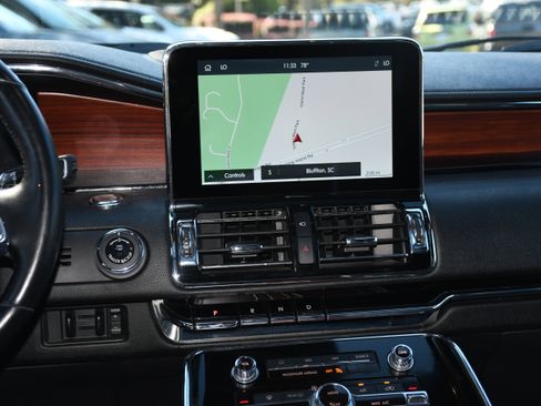 Used 2021 Lincoln Navigator L Reserve image 18