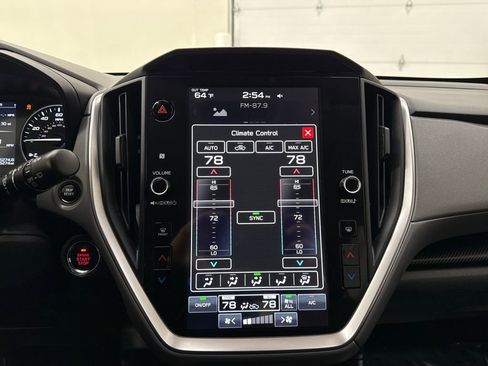 Used 2024 Subaru Crosstrek 2.0i Premium image 19