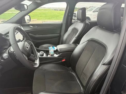 Used 2023 Jeep Grand Cherokee L Laredo AWD/4WD image 13