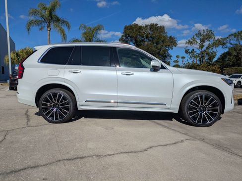 New 2026 Volvo XC90 B6 Ultra image 3