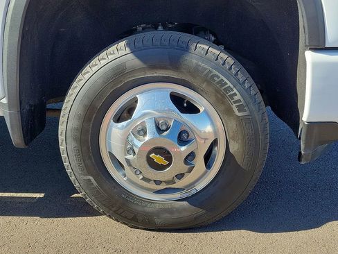 Used 2023 Chevrolet Silverado 3500 High Country image 5