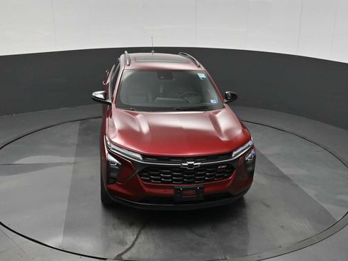 Used 2025 Chevrolet Trax RS w/ Sunroof Package image 11