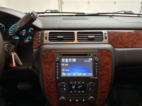 Used 2012 Chevrolet Tahoe LTZ image 37