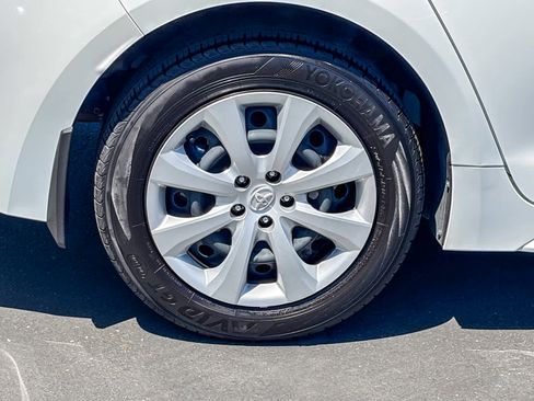 Used 2024 Toyota Corolla LE FWD image 10