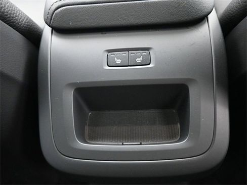 Used 2025 Volvo XC60 B5 Plus image 30