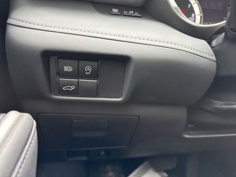 Used 2023 Toyota Highlander XLE image 21